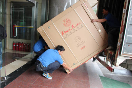 洛扎钢琴贵重工艺品无忧运